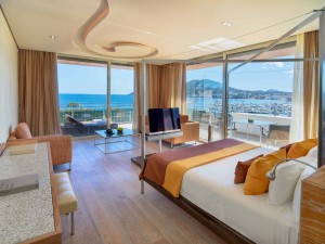 You can book your stay at Cordée des Alpes Hotel with SLH loyalty benefits