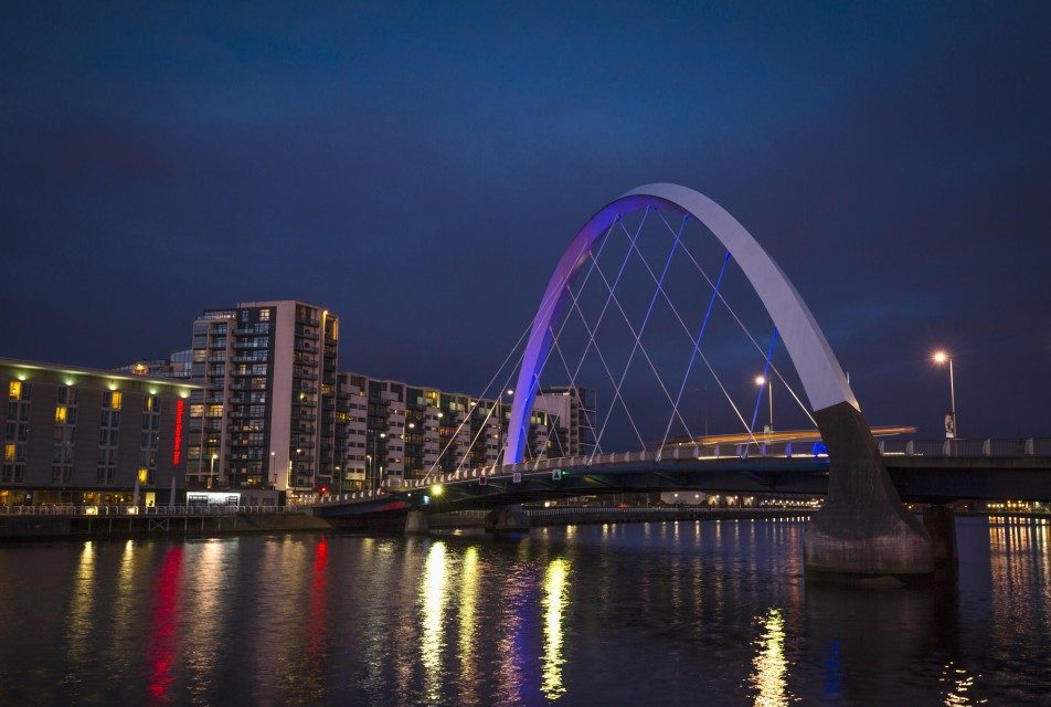 Squinty Bridge at night